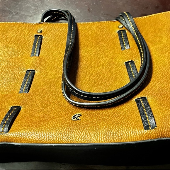 Tan Purse - Picture 6 of 8